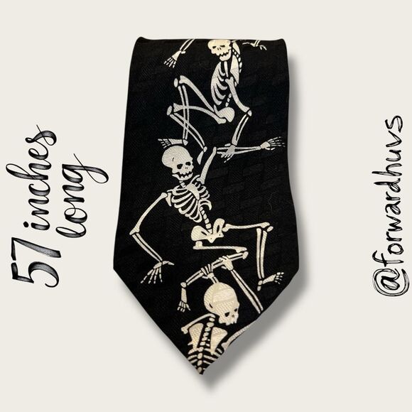 Vintage 1996 Looney Tunes Mania Skeleton Necktie – 100% Silk - Picture 4 of 8